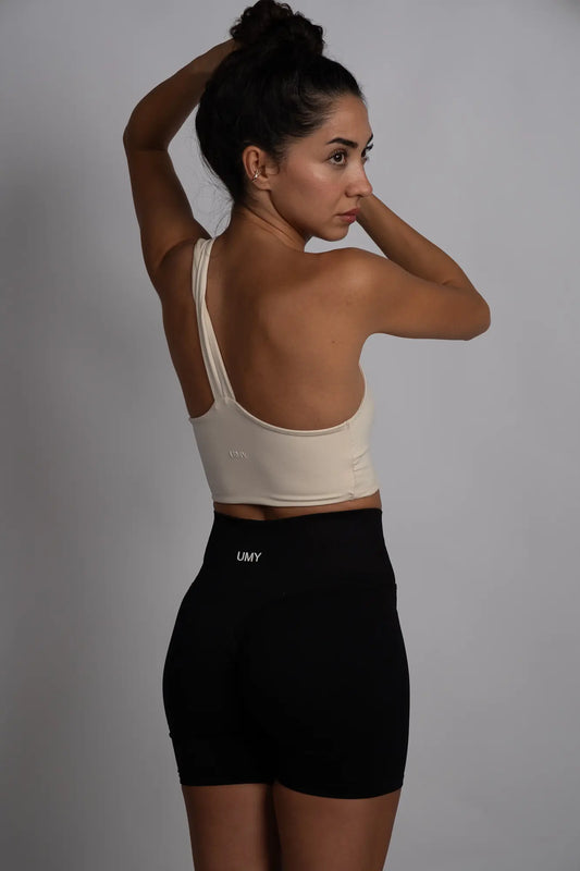 Pilates Kıyafeti Nasıl Seçilir? (Şık ve Çekici Görünmenin 10 Yolu)