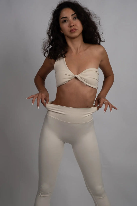 Tayt Giyerken Önde İz Olmaması İçin Ne Yapılmalı: Camel Toe Sorunu Çözümü